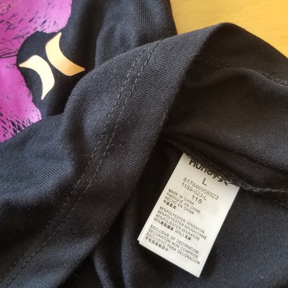 Hurley V Short Sleeve Skull Tee - Picture 5 of 6